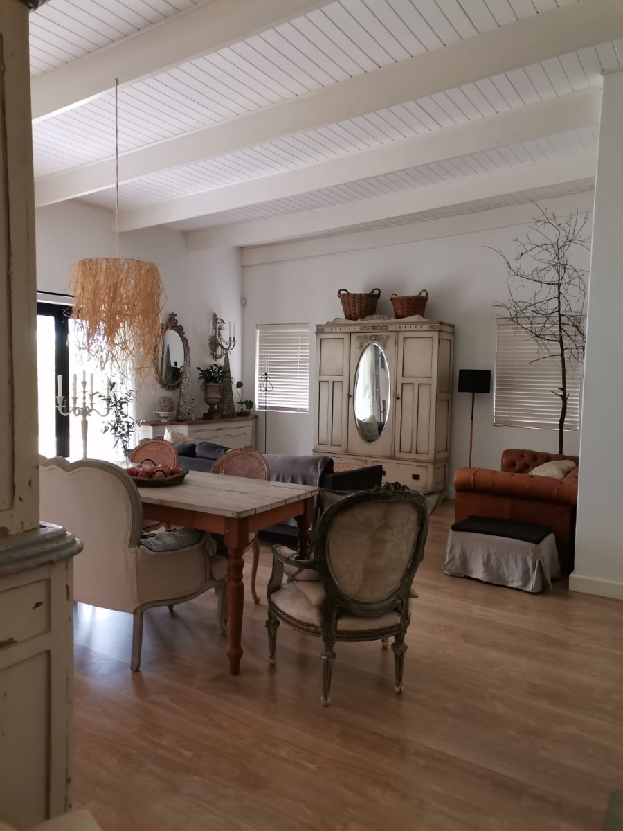 To Let 3 Bedroom Property for Rent in Martinville Western Cape